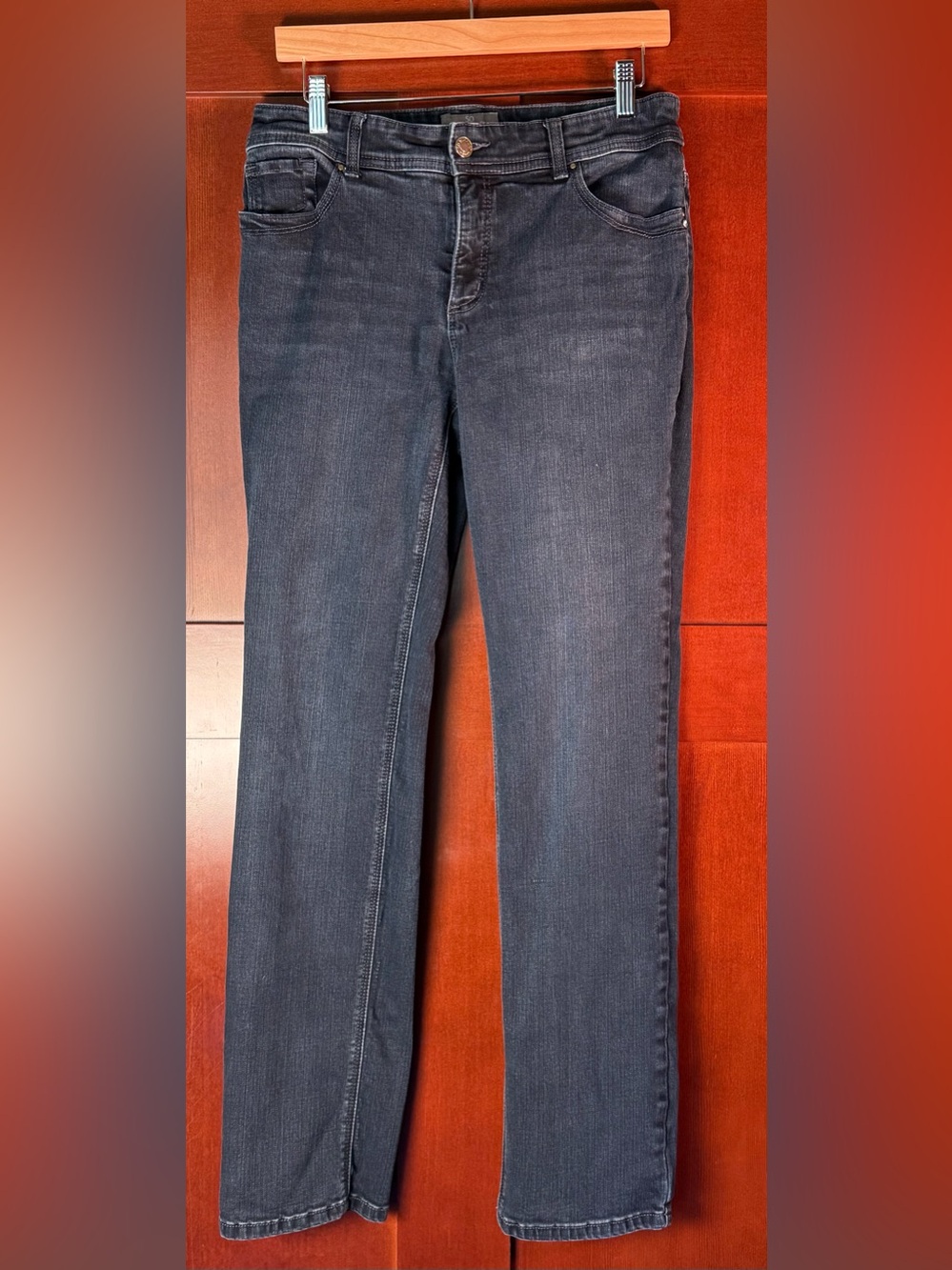 Chico’s So Slimming Size 1 Blue Wash Slim Straight Leg Jeans
